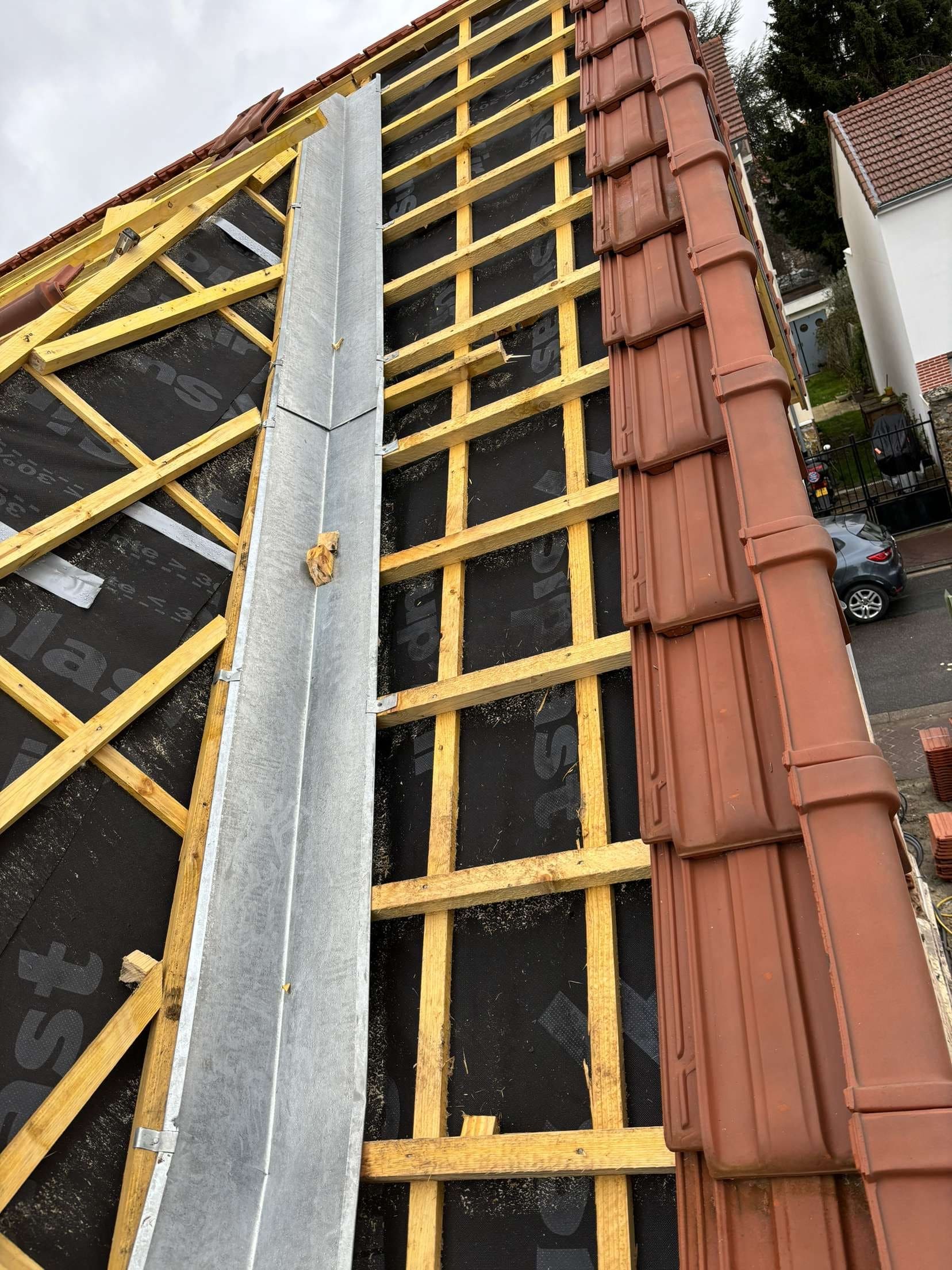 Couvreurs, charpentiers, zingueurs, peintres, façadiers et ramoneurs à Bois d'Arcy (78390) dans les Yvelines (78)