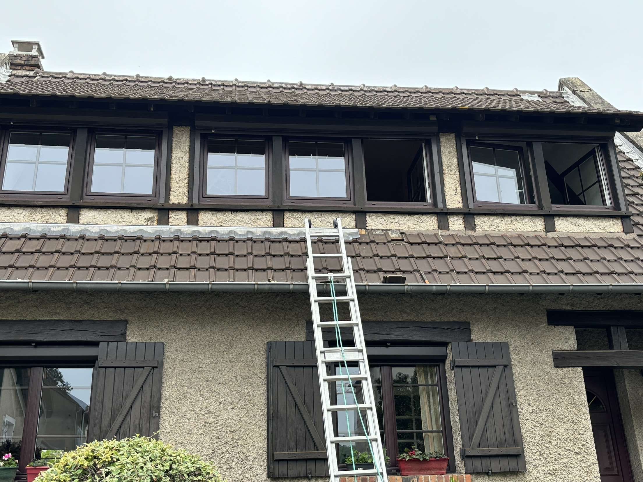 Couvreurs, charpentiers, zingueurs, peintres, façadiers et ramoneurs à Bois d'Arcy (78390) dans les Yvelines (78)