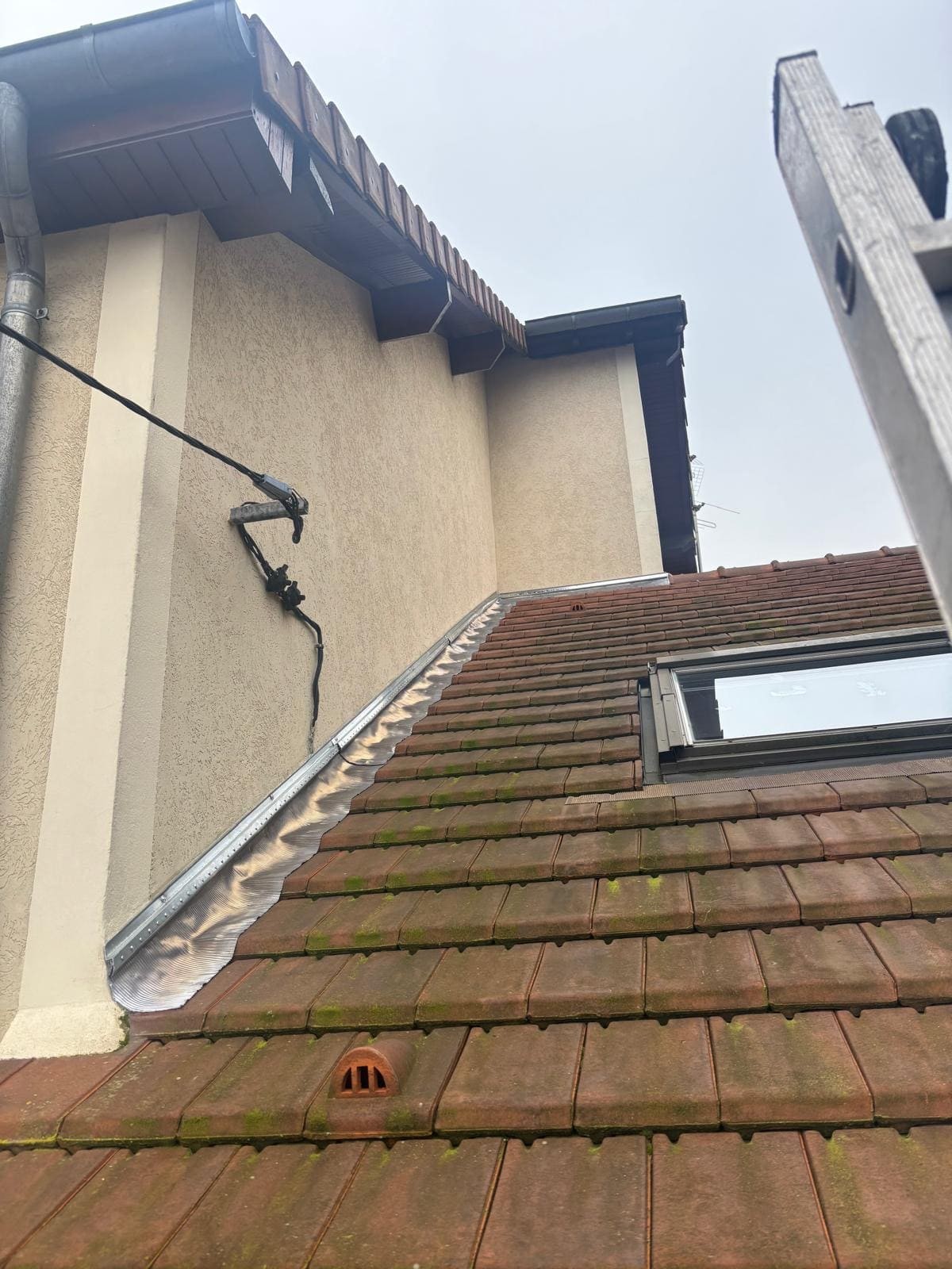 Couvreurs, charpentiers, zingueurs, peintres, façadiers et ramoneurs à Bois d'Arcy (78390) dans les Yvelines (78)