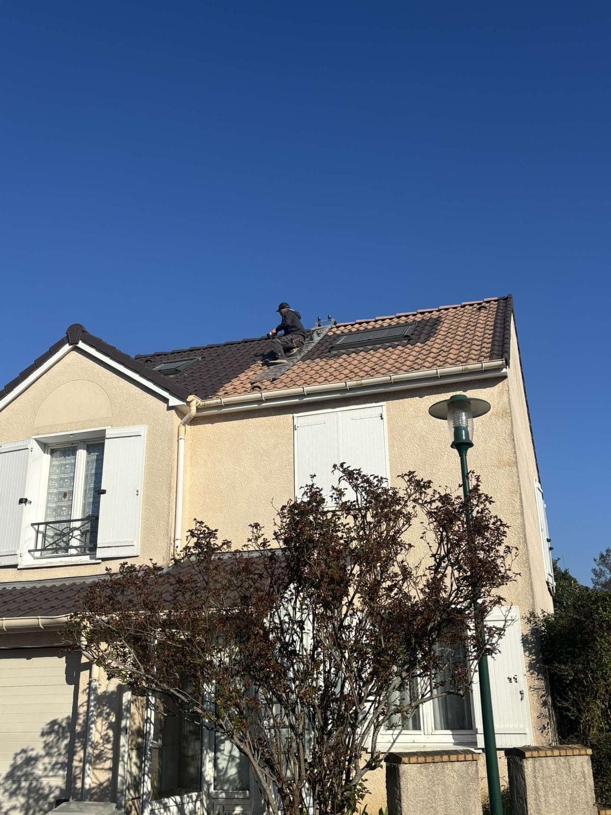 Couvreurs, charpentiers, zingueurs, peintres, façadiers et ramoneurs à Bois d'Arcy (78390) dans les Yvelines (78)