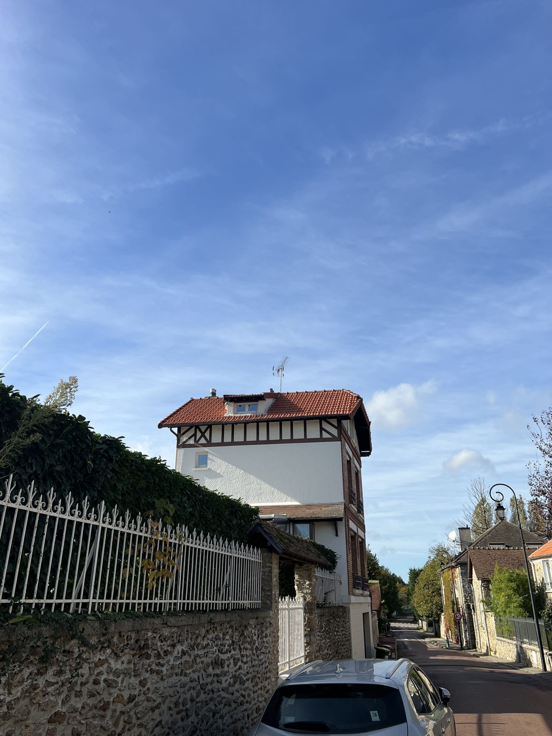 Couvreurs, charpentiers, zingueurs, peintres, façadiers et ramoneurs à Bois d'Arcy (78390) dans les Yvelines (78)