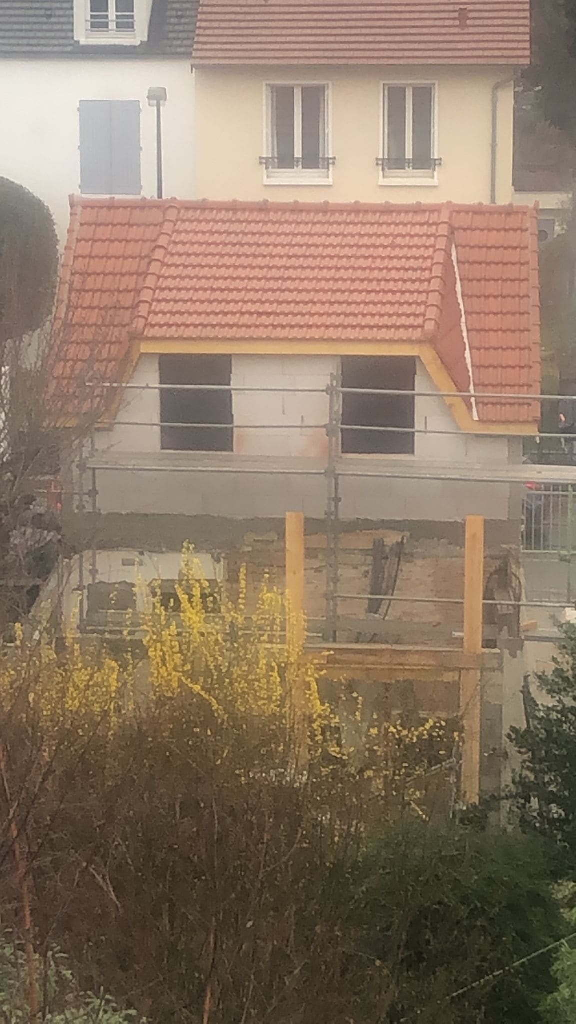 Couvreurs, charpentiers, zingueurs, peintres, façadiers et ramoneurs à Bois d'Arcy (78390) dans les Yvelines (78)