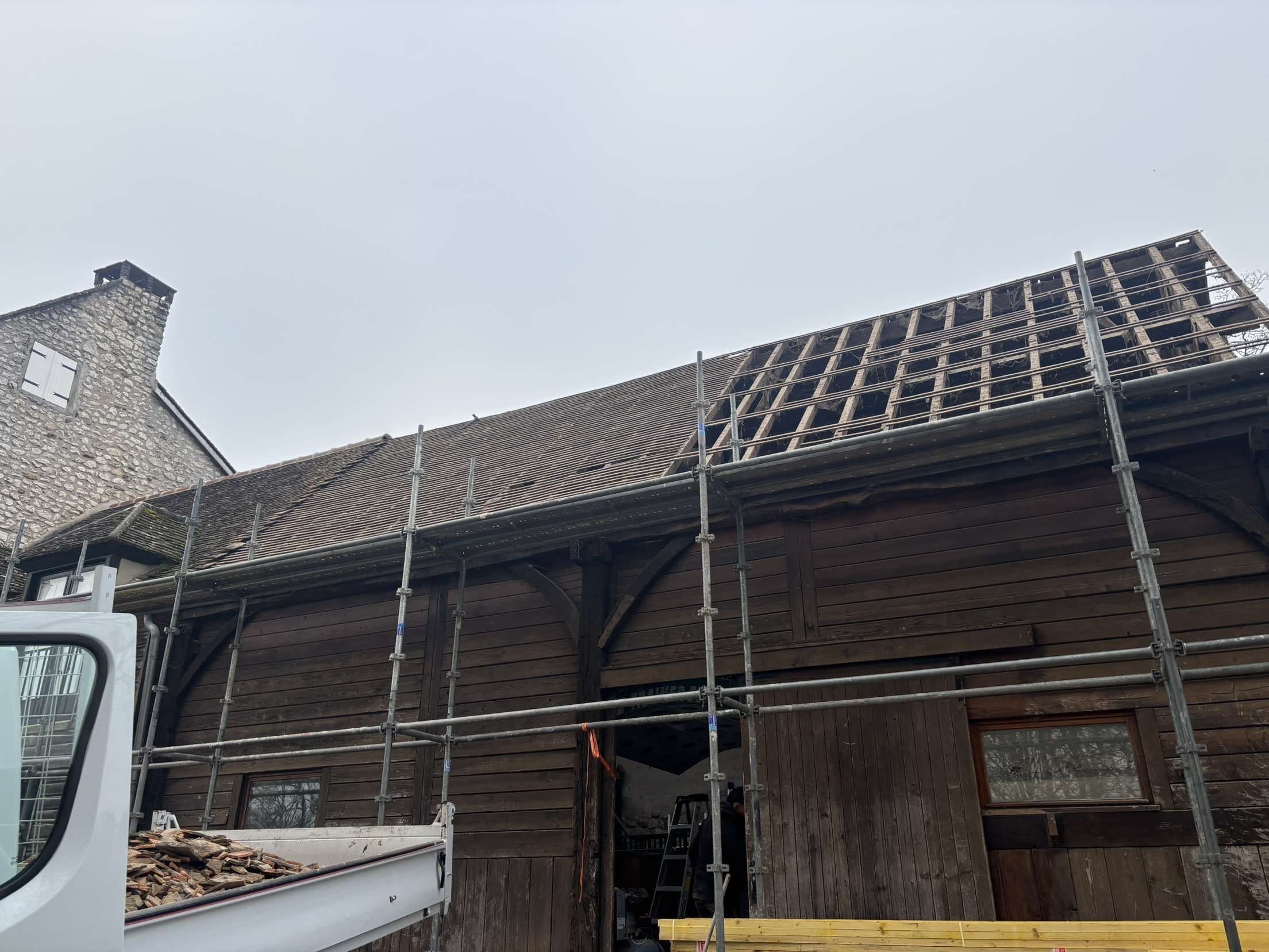 Couvreurs, charpentiers, zingueurs, peintres, façadiers et ramoneurs à Bois d'Arcy (78390) dans les Yvelines (78)