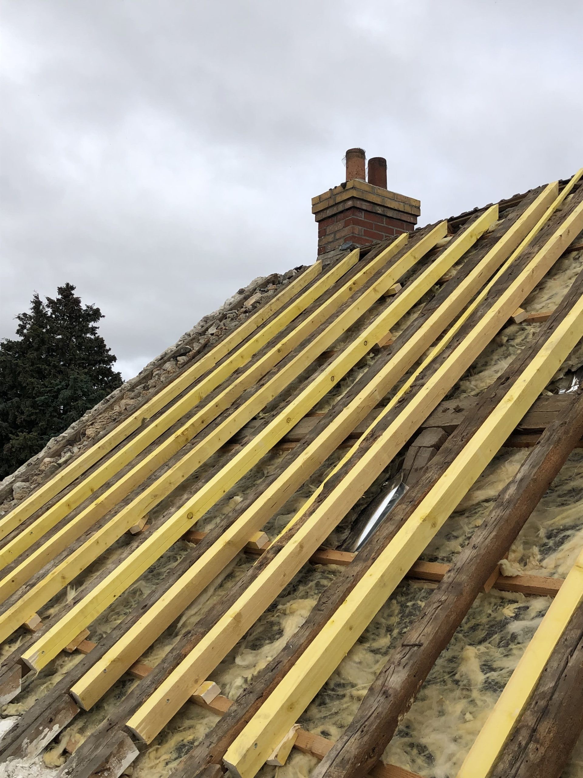 Couvreurs, charpentiers, zingueurs, peintres, façadiers et ramoneurs à Bois d'Arcy (78390) dans les Yvelines (78)